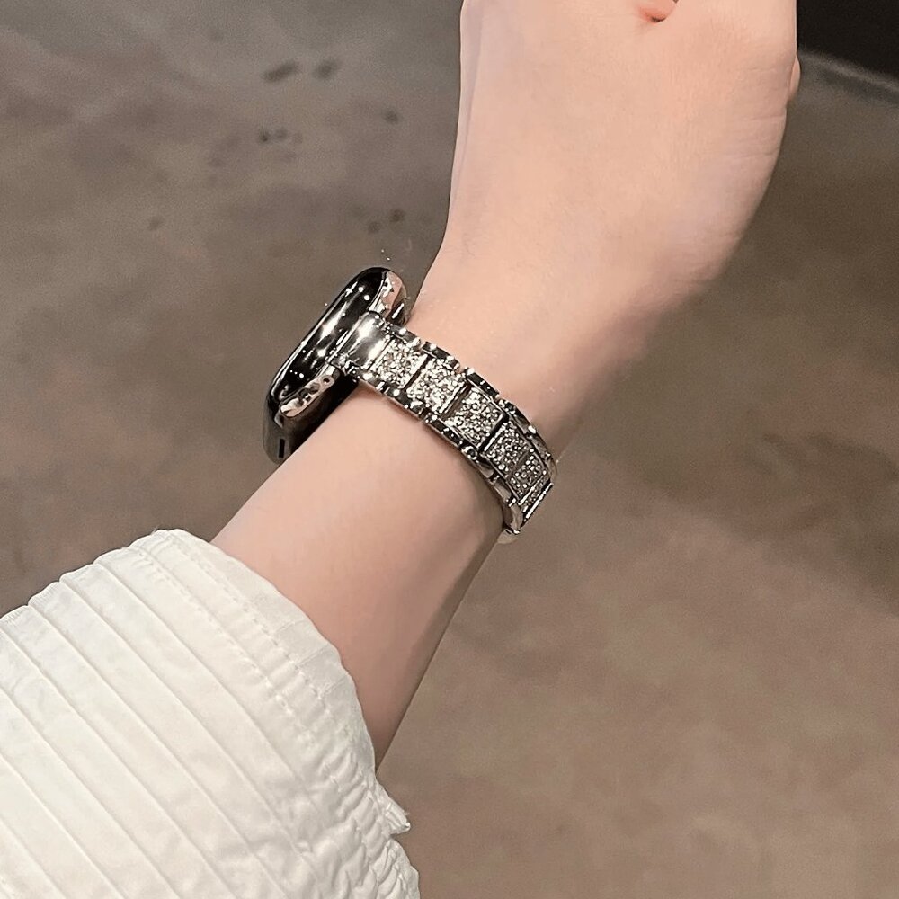 NEW Slim Silver Adjustable Stainless Steel Watch Band For Apple Watch - Picture 3 of 4